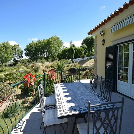 In Casais De Santa Helena * Carreiros